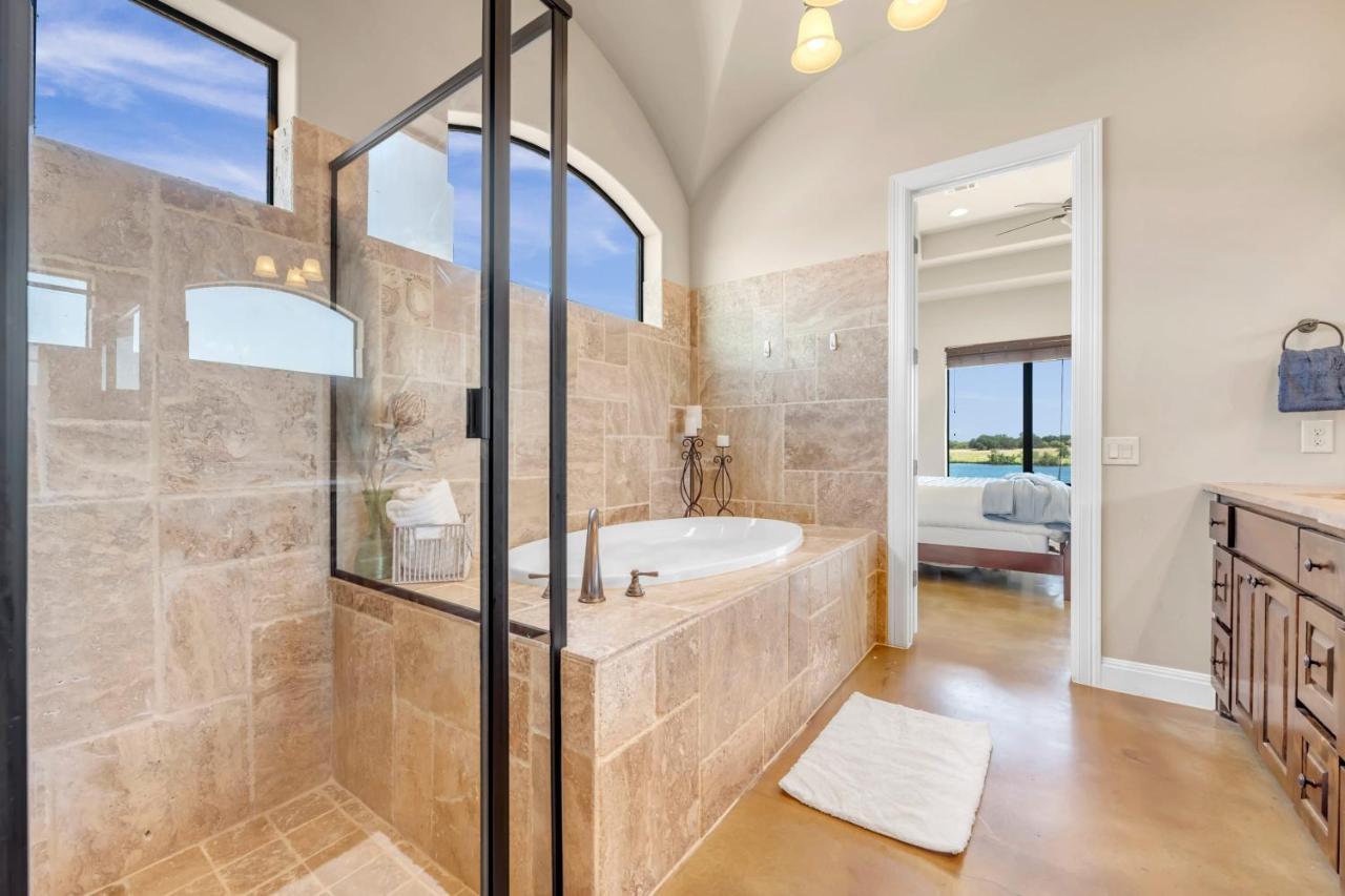 119 Christopher Concierge Services Available Kingsland Экстерьер фото