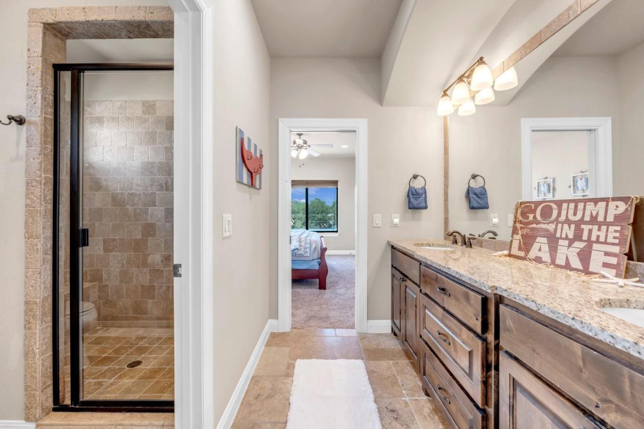 119 Christopher Concierge Services Available Kingsland Экстерьер фото